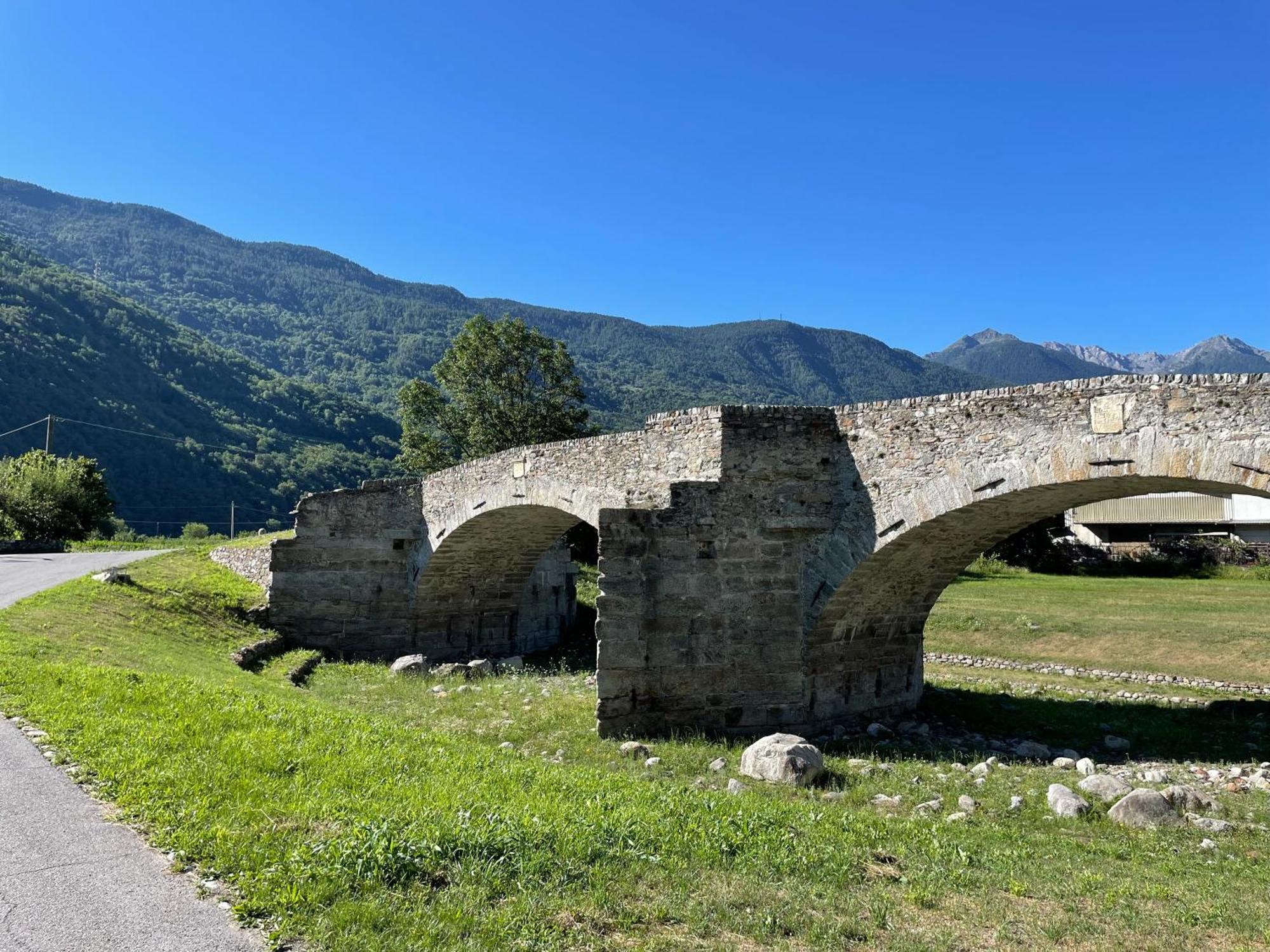 Ca Marasciol A 5 Minuti Dal Trenino Rosso Del Bernina Express Hotel Villa di Tirano Ngoại thất bức ảnh